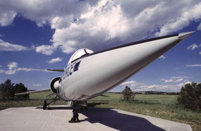 fighter.jpg (19348 bytes)